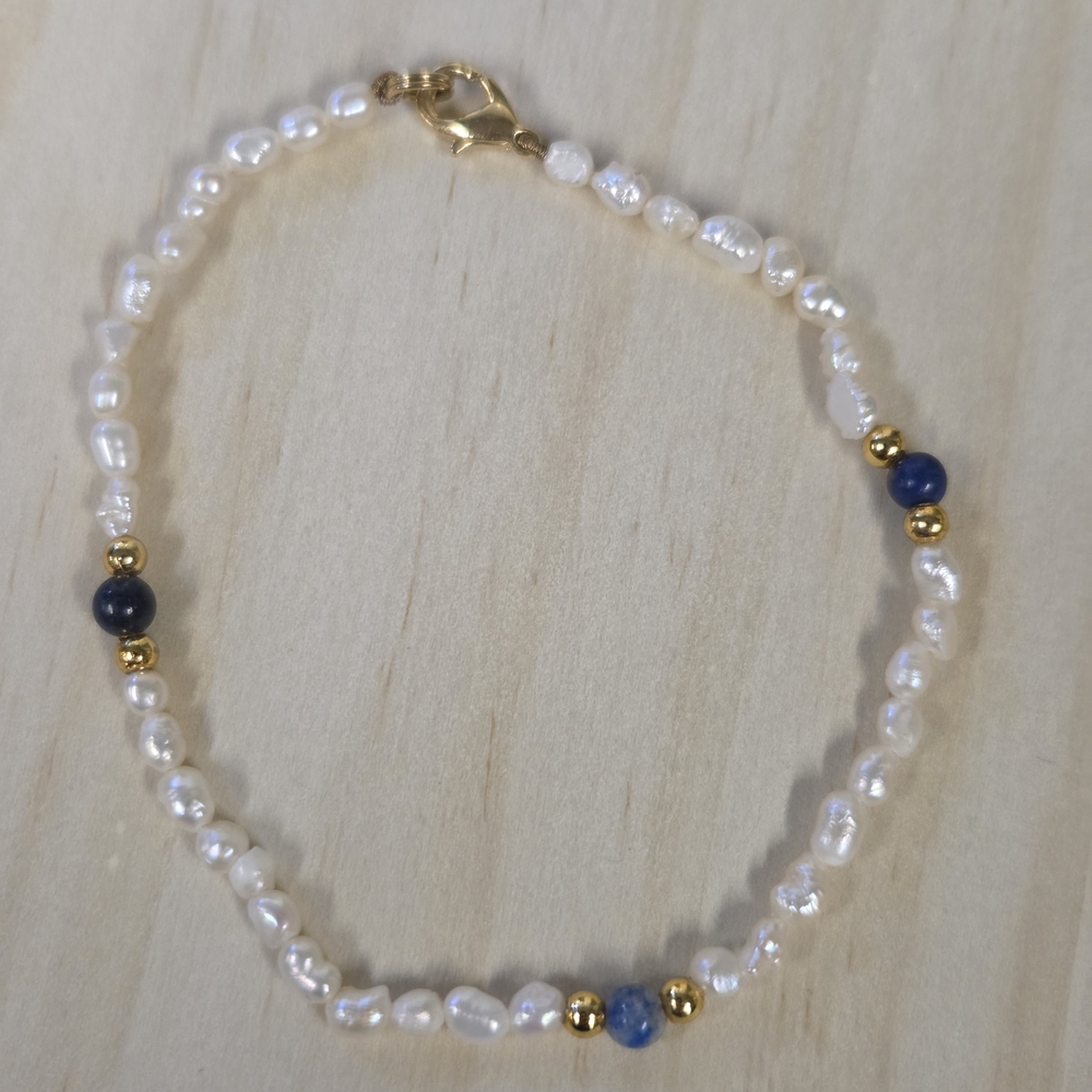 Rice Pearl and Sodalite Bracelet